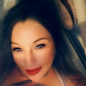 Meet your Posher, Eva